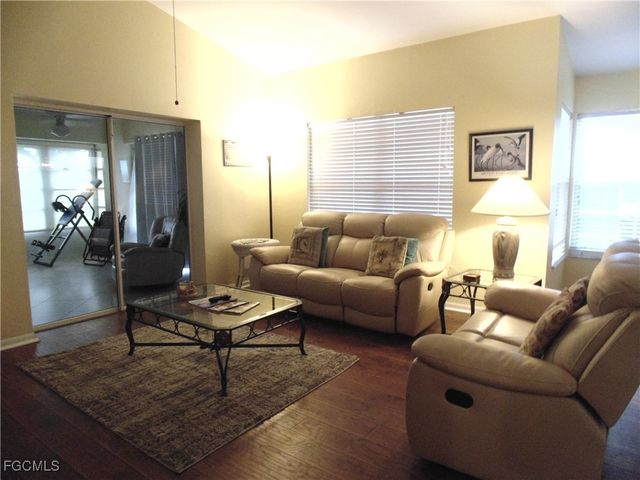 1900 Corona Del Sire DR, North Fort Myers, FL 33917