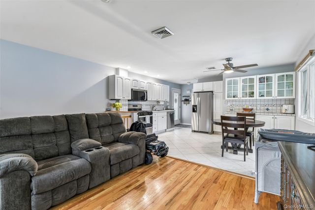 23 Middle Drive, Huntington, NY 11743