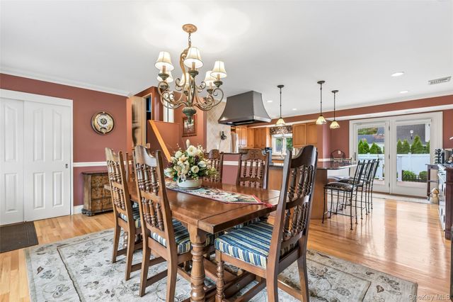 23 Middle Drive, Huntington, NY 11743