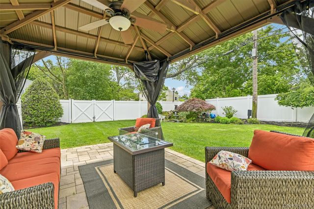 23 Middle Drive, Huntington, NY 11743