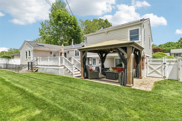 23 Middle Drive, Huntington, NY 11743