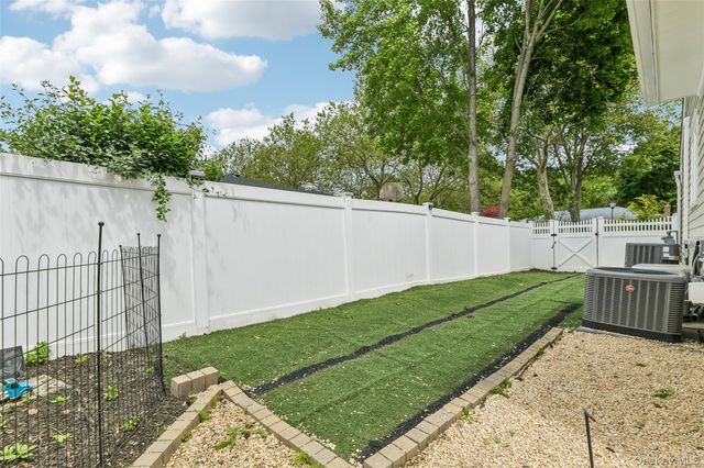 23 Middle Drive, Huntington, NY 11743