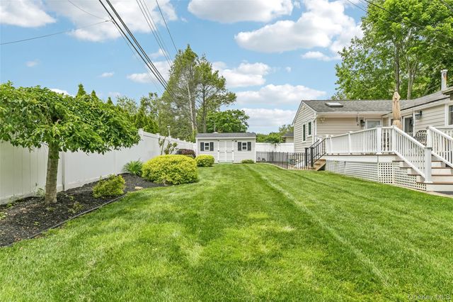 23 Middle Drive, Huntington, NY 11743