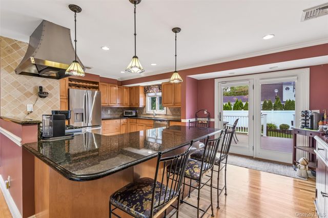23 Middle Drive, Huntington, NY 11743