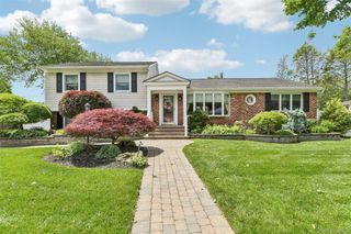 23 Middle Drive, Huntington, NY 11743