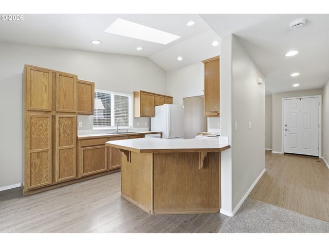 15049 HOMESTEAD Dr, Oregon City, OR 97045