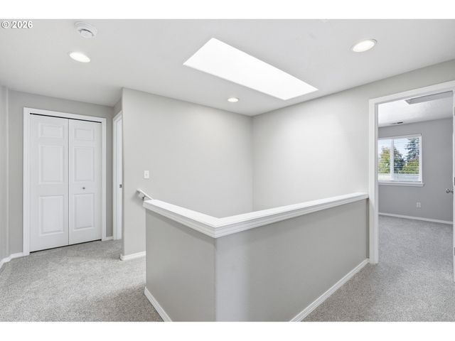 15049 HOMESTEAD Dr, Oregon City, OR 97045