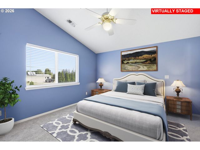15049 HOMESTEAD Dr, Oregon City, OR 97045
