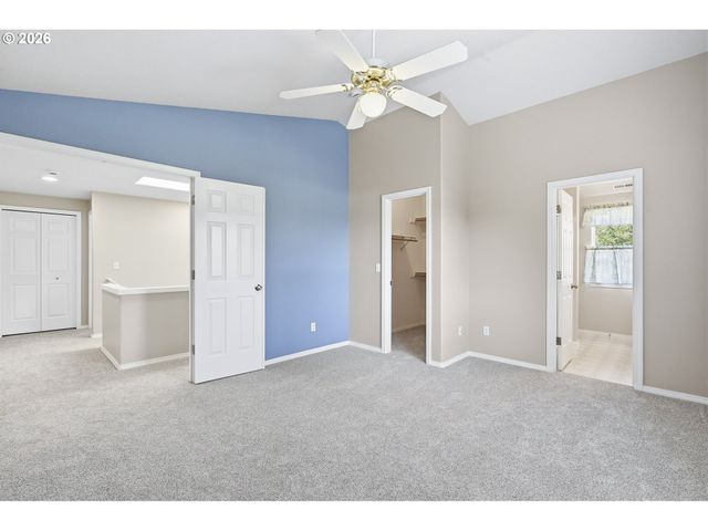 15049 HOMESTEAD Dr, Oregon City, OR 97045