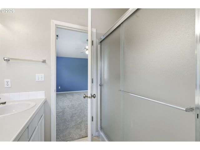 15049 HOMESTEAD Dr, Oregon City, OR 97045