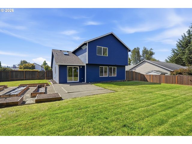 15049 HOMESTEAD Dr, Oregon City, OR 97045
