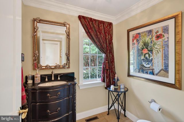 922 SCONNELLTOWN RD, West Chester, PA 19382