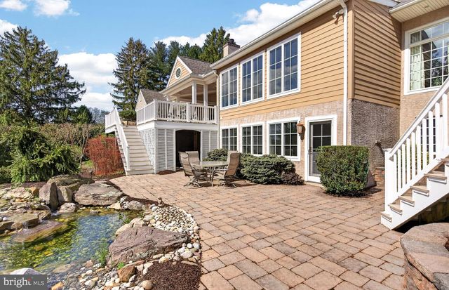 922 SCONNELLTOWN RD, West Chester, PA 19382