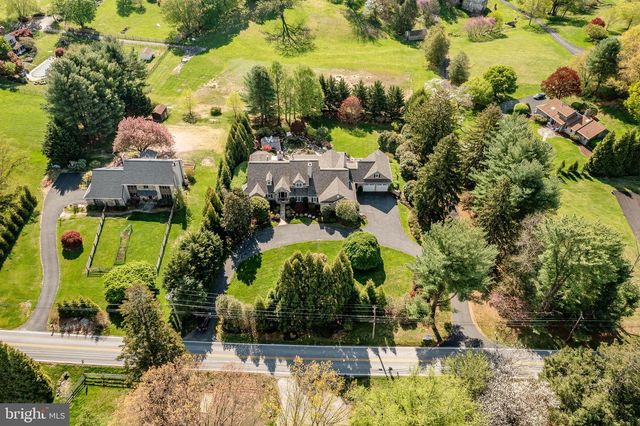 922 SCONNELLTOWN RD, West Chester, PA 19382