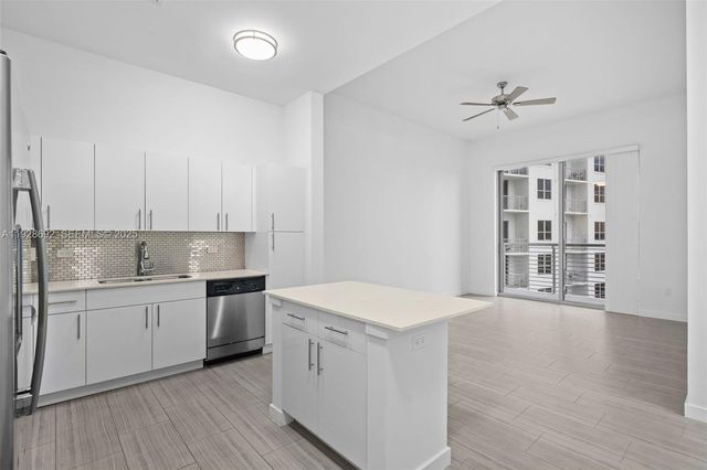 1776 Polk St 1103, Hollywood, FL 33020