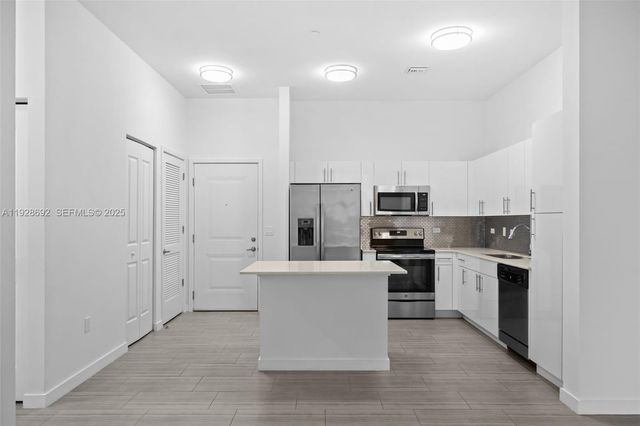 1776 Polk St 1103, Hollywood, FL 33020