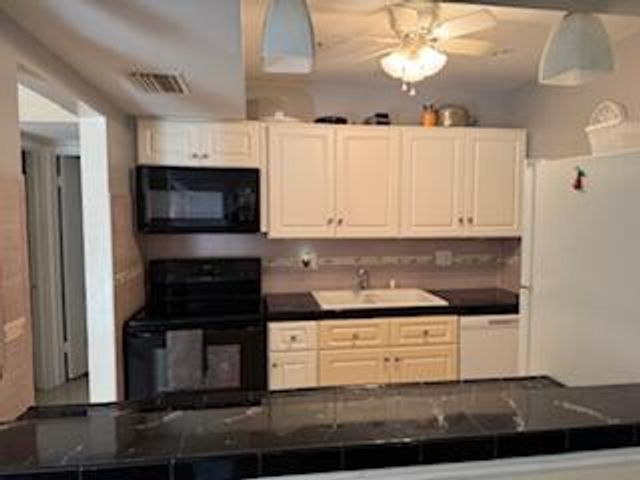 632 Snug Harbor Drive D6, Boynton Beach, FL 33435