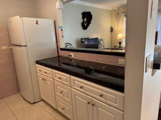 632 Snug Harbor Drive D6, Boynton Beach, FL 33435