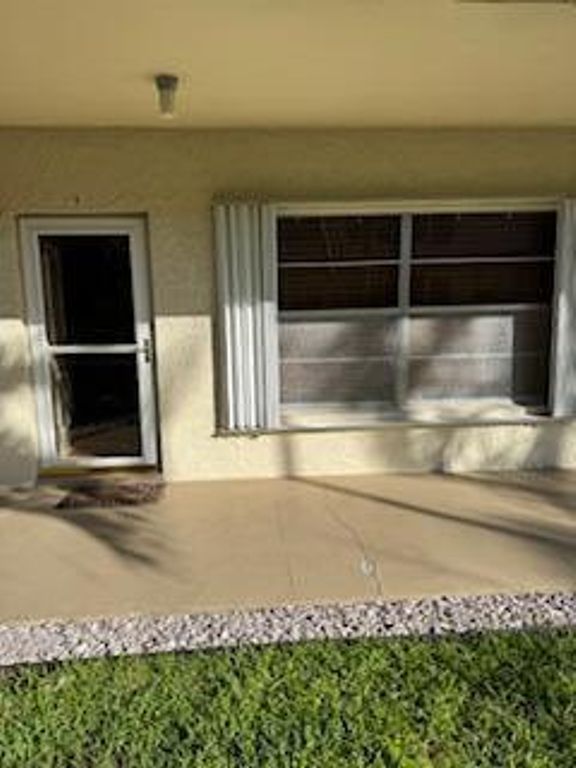 632 Snug Harbor Drive D6, Boynton Beach, FL 33435