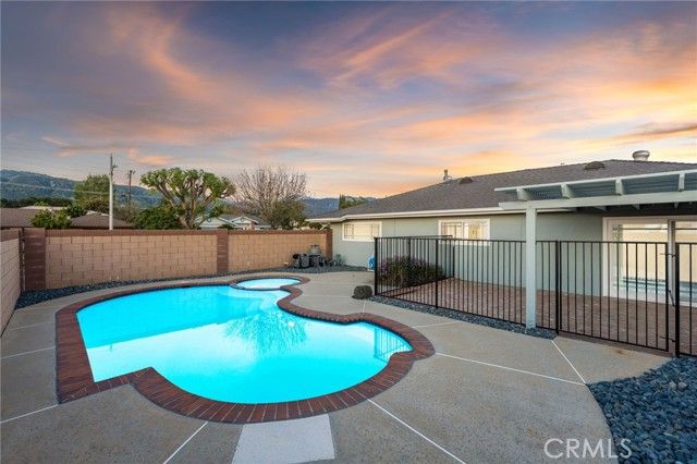 819 N Shaftesbury Avenue, San Dimas, CA 91773