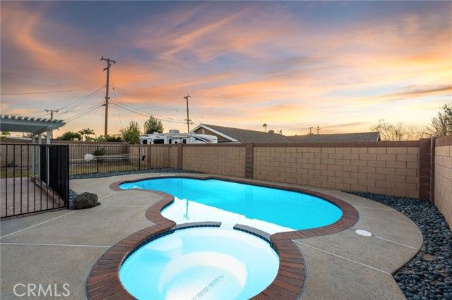 819 N Shaftesbury Avenue, San Dimas, CA 91773