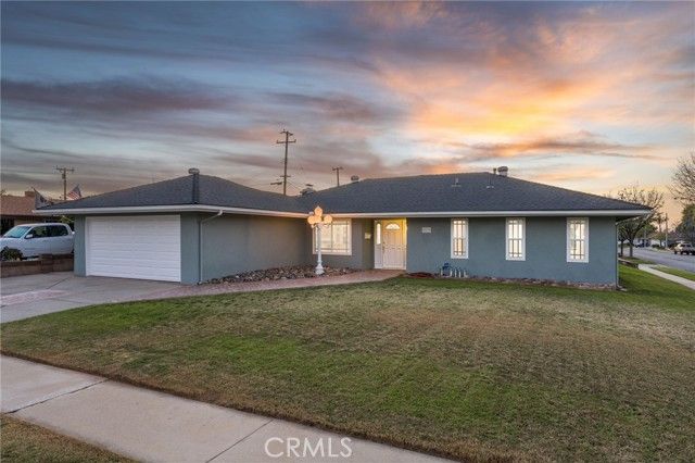 819 N Shaftesbury Avenue, San Dimas, CA 91773