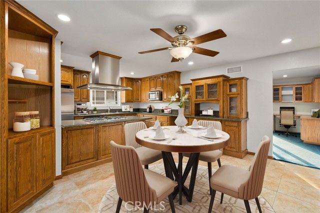 819 N Shaftesbury Avenue, San Dimas, CA 91773