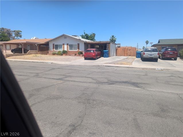 4668 Bennett Drive, Las Vegas, NV 89121