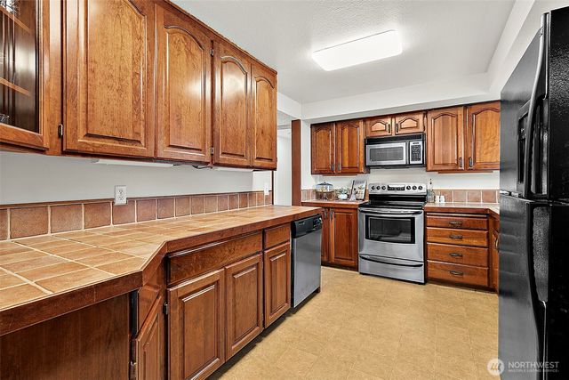 3255 16th St SE, Auburn, WA 98092