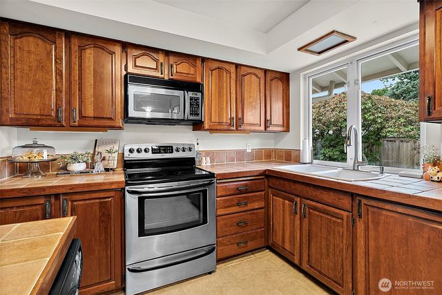 3255 16th St SE, Auburn, WA 98092