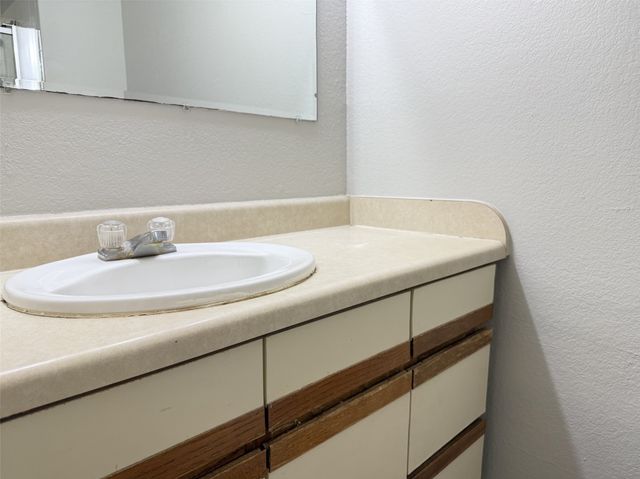740 W Collins Street, Denton, TX 76201