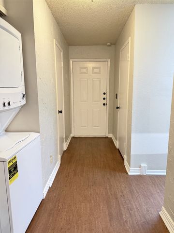 740 W Collins Street, Denton, TX 76201
