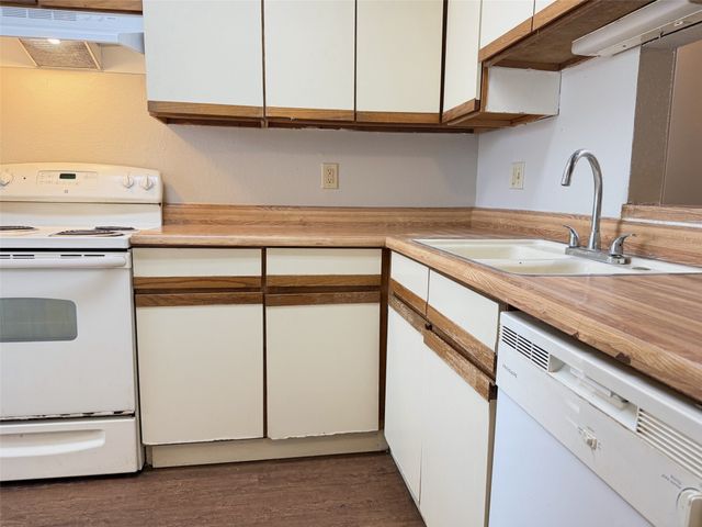 740 W Collins Street, Denton, TX 76201