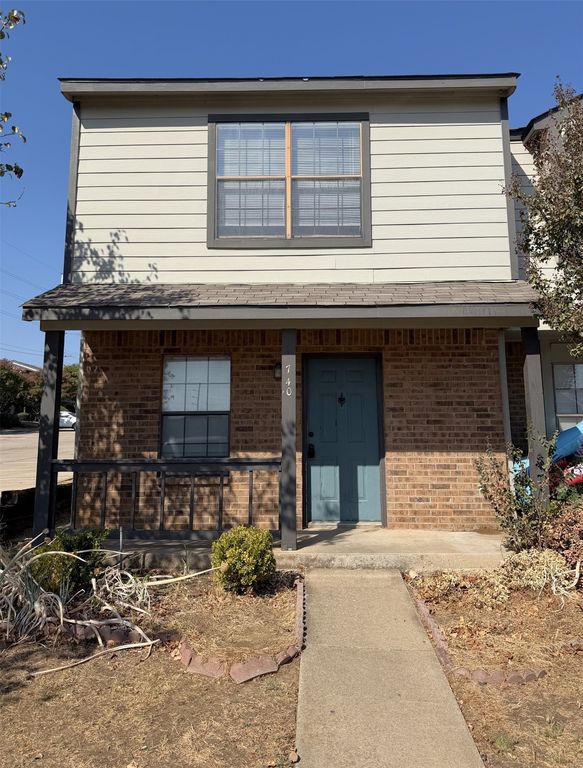 740 W Collins Street, Denton, TX 76201