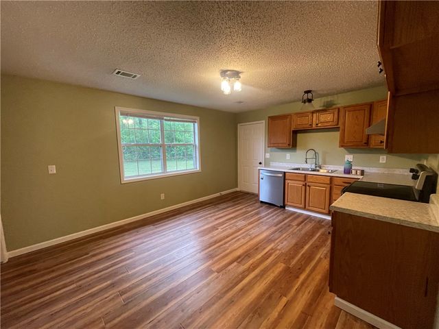 515 MILLER, Clarksville, AR 72830
