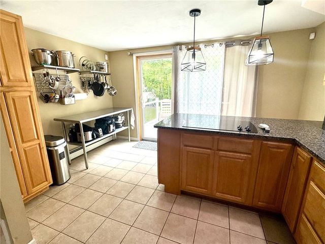 542 Main Street, Hopkinton, RI 02833