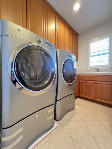18285 Los Padres Place, Morgan Hill, CA 95037