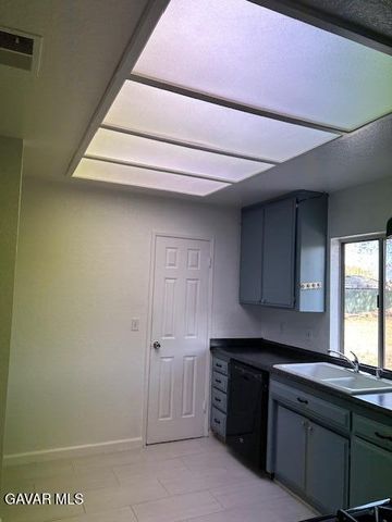 9344 E Avenue T, Littlerock, CA 93543