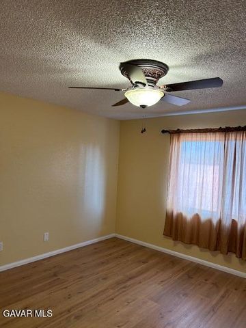 9344 E Avenue T, Littlerock, CA 93543