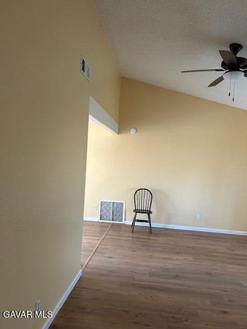 9344 E Avenue T, Littlerock, CA 93543