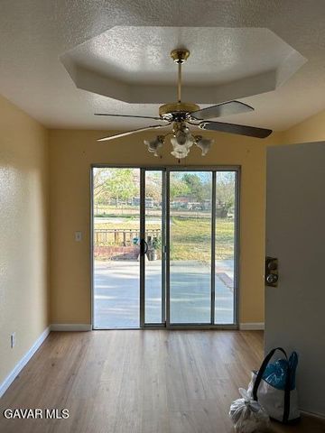 9344 E Avenue T, Littlerock, CA 93543