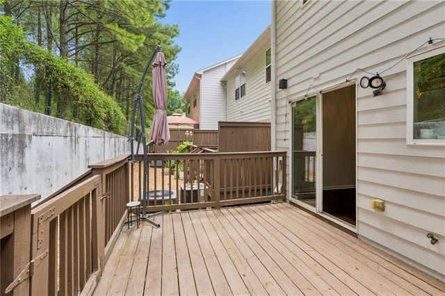 1064 Liberty Parkway NW, Atlanta, GA 30318