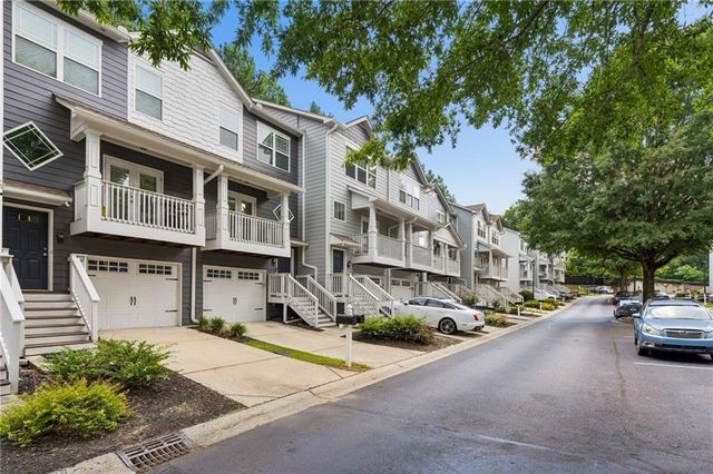 1064 Liberty Parkway NW, Atlanta, GA 30318