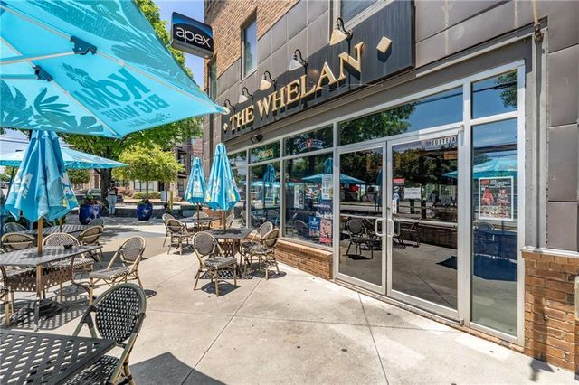 1064 Liberty Parkway NW, Atlanta, GA 30318