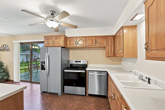 1610 WYMAN STREET, New London, WI 54961