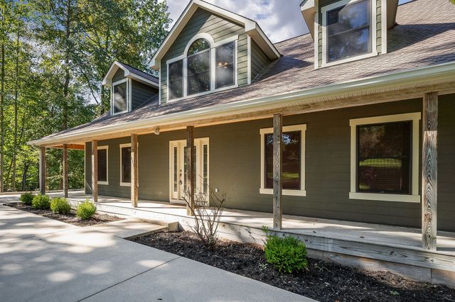 115 Long Point Dr, Rock Island, TN 38581