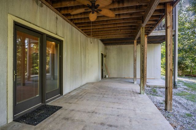 115 Long Point Dr, Rock Island, TN 38581