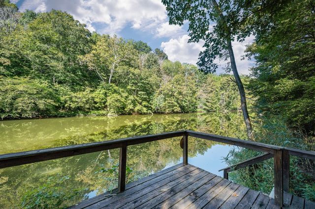 115 Long Point Dr, Rock Island, TN 38581