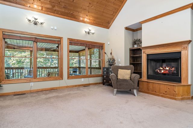 115 Long Point Dr, Rock Island, TN 38581