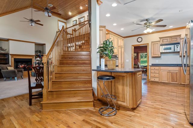 115 Long Point Dr, Rock Island, TN 38581